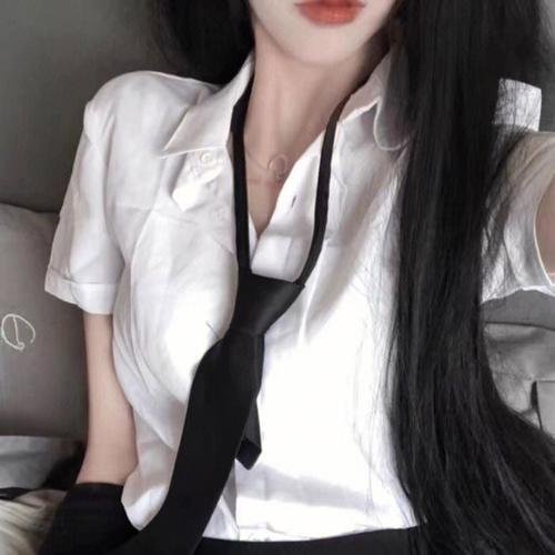 爱在心里怎知道